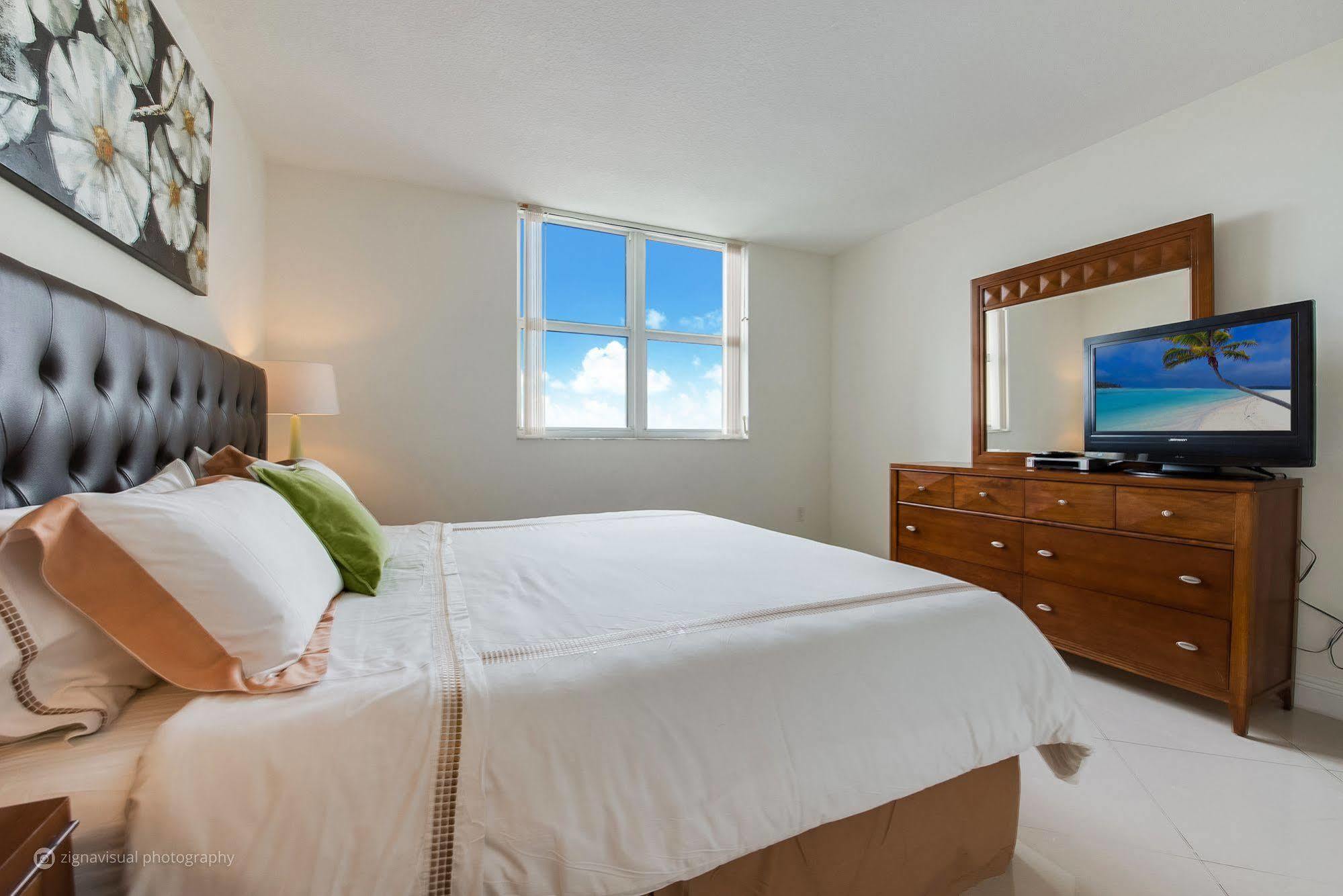 Churchill Suites Miami Brickell - One Broadway Esterno foto